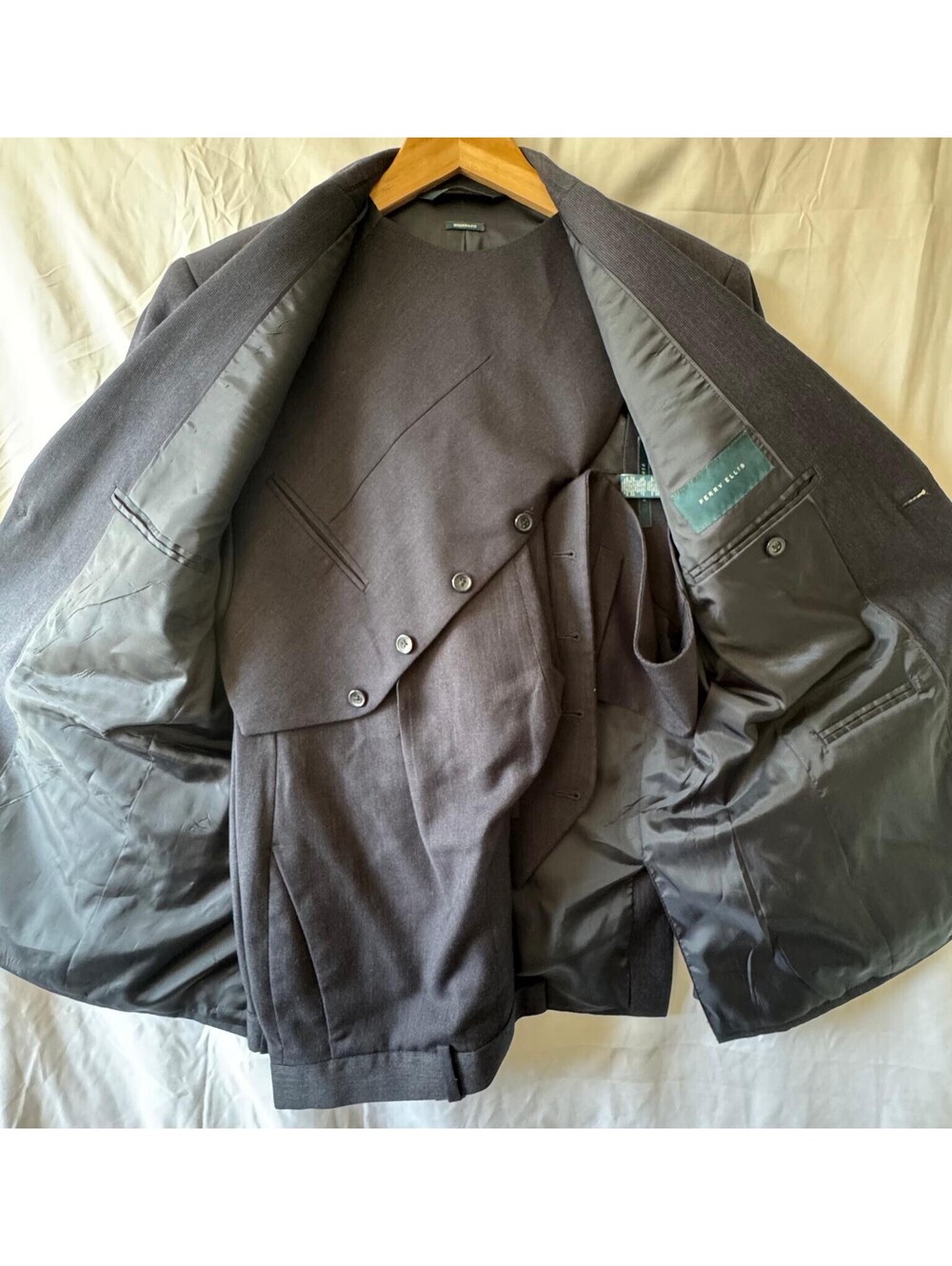 Perry Ellis Suit 3 Piece S 32x32 Charcoal Modern Fit Jacket Vest Pants